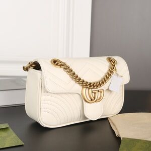 Gucci Cream Quilted Shoulder Bag with Gold Chain